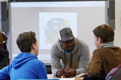 Nas-mit-Schülern-1-e1467211608767